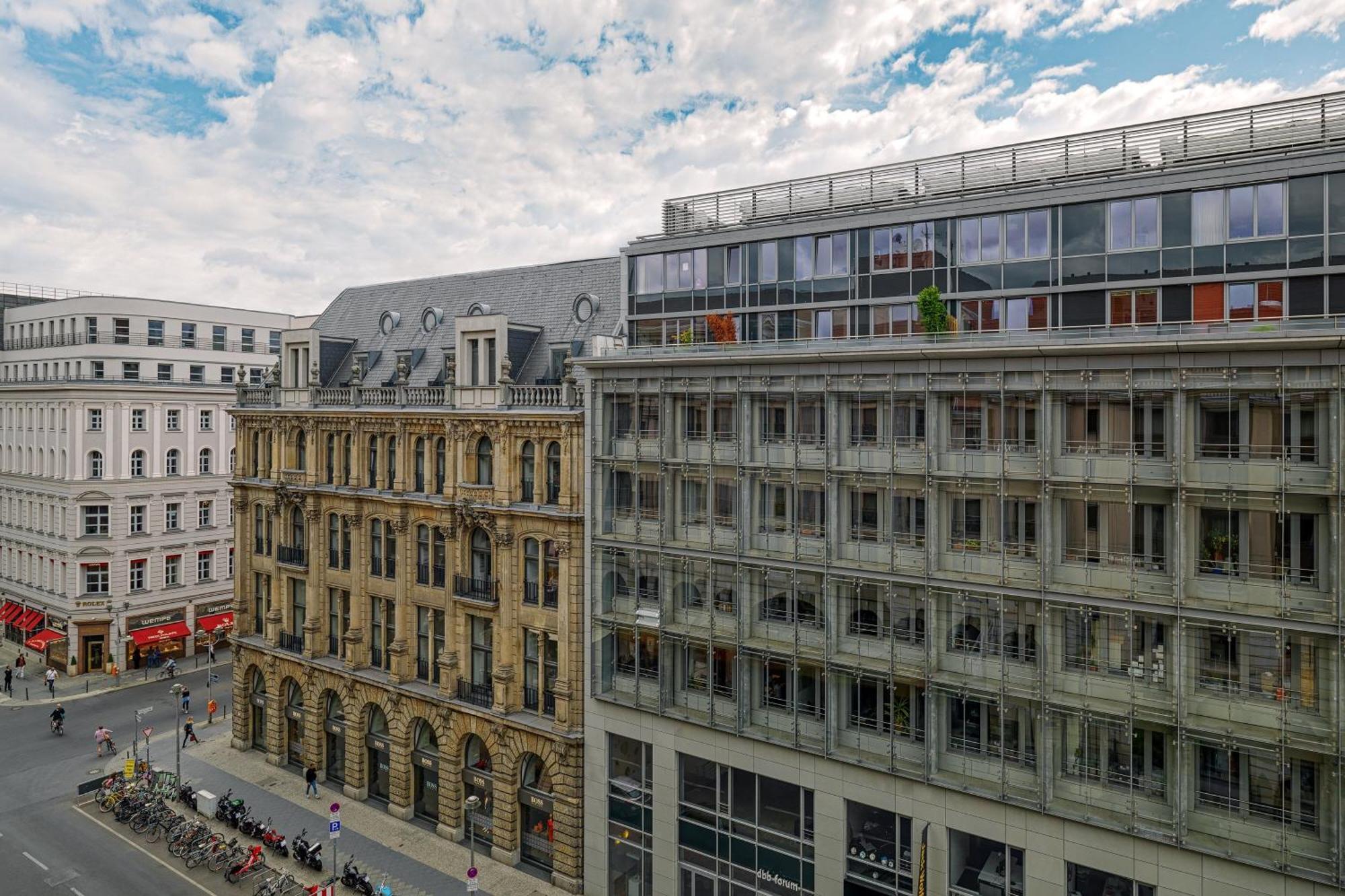Hotel The Westin Grand Berlino Esterno foto The new building of the German National Museum of Women's History